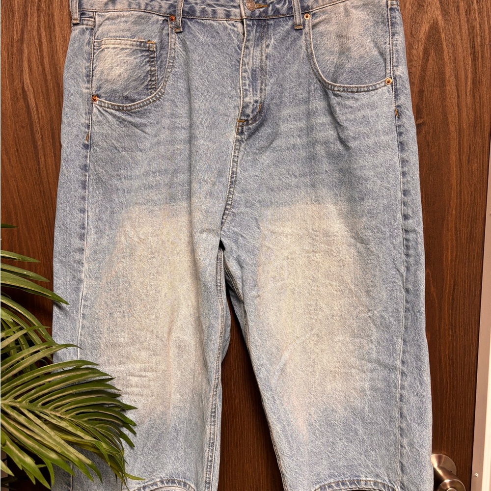 S.O.N.G. Light Wash Cropped Wide Leg Jeans 17/33 | 100% Cotton